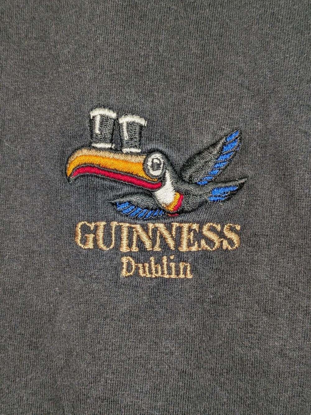 Vintage Guinness Dublin Toucan V-Neck T-Shirt Mens L Black Striped Embroidered